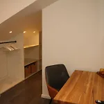 Lv Apartment *